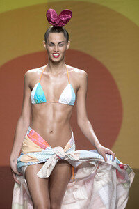 Agatha Ruiz de la Prada Fashion Show, Swimwear Fashion Week Moda Cálida 2017