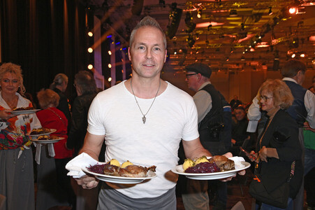 31. Weihnachtsfeier für Obdachlose und Bedürftige 2025 in Berlin