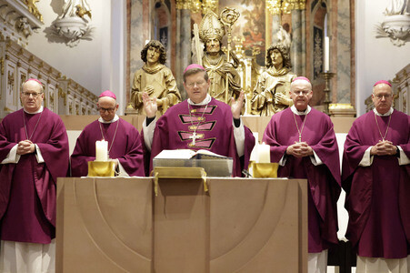 Gottesdienst der Frühjahrsvollversammlung der Deutschen Bischofskonferenz in Würzburg