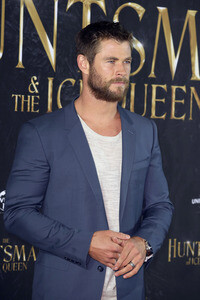 Photocall zu 'The Huntsman & the Ice Queen' in Hamburg