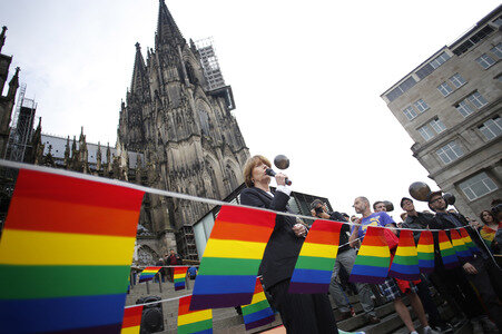 Mahnwache für die Opfer des Terror-Anschlags von Orlando in Köln