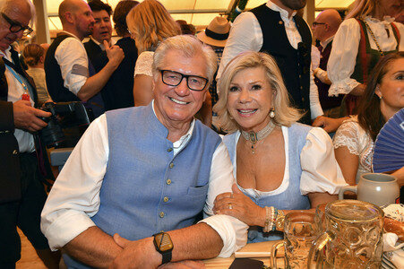 Wiesn Anstich im Schottenhamel Festzelt auf dem Oktoberfest 2025 in München