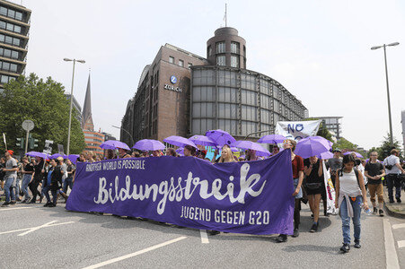 Demonstration 'Bildungsstreik - Jugend gegen G20' in Hamburg