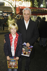Premiere vom 12. Roncalli Weihnachtscircus in Berlin