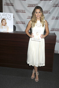 Buchsignierstunde mit Lauren Conrad in Ridgewood