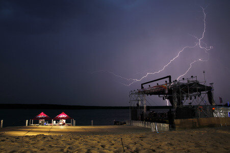 Gewitter beim Helene Beach Festival in Frankfurt