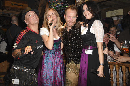 In der Käfer Wiesn-Schänke auf dem Oktoberfest 2017 in München
