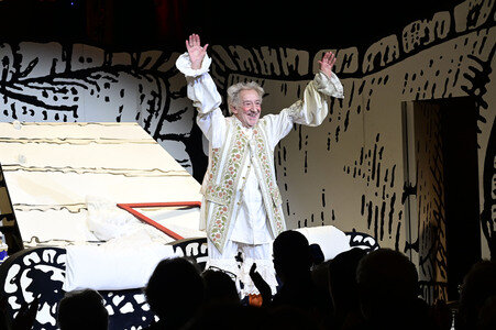 Theaterpremiere 'Der eingebildet Kranke' und 90. Geburtstag von Dieter Hallervorden in Berlin