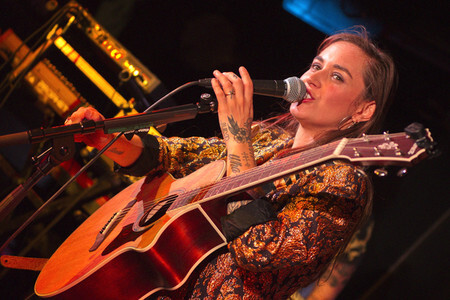 Konzert von Nina Attal in Berlin