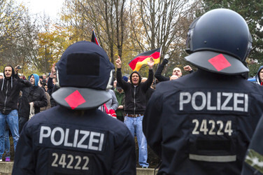 Neonazi-Demo gegen Flüchtlinge, Berlin