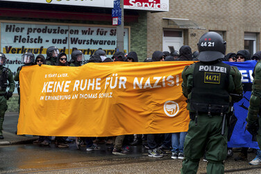Gedenkkundgebung für Punker Thomas 'Schmuddel' Schulz, Dortmund