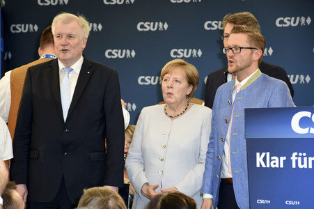Angela Merkel besucht eine Festzeltveranstaltung der CSU in München