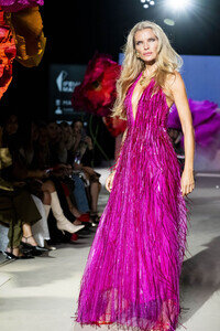 Lola Casademunt by Maite Fashion Show auf der Mercedes-Benz Fashion Week Madrid