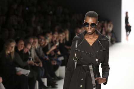Dimitri Fashion Show auf der Mercedes-Benz Fashion Week Autumn/Winter 2016 in Berlin