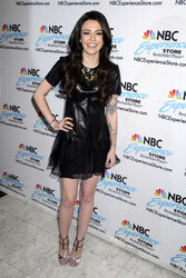 Cher Lloyd sogniert ihre CD 'Sorry I'm Late', New York