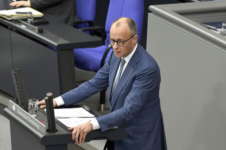 64. Sitzung des Deutschen Bundestages in Berlin