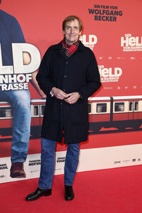 Filmpremiere 'Der Held vom Bahnhof Friedrichstraße' in Berlin