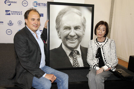 Offizielle Einweihung des Harald-Juhnke-Platzes in Berlin