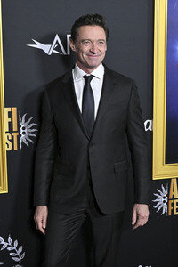 Closing Ceremony und Filmpremiere 'Song Sung Blue', AFI Fest 2025 in Los Angeles