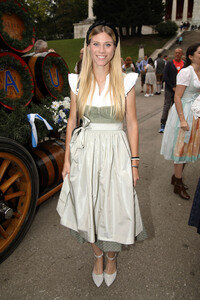 Regines Damenwiesn beim Oktoberfest 2025 in München