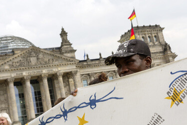 Refugees Demonstration vom Pariser Platz zum Kanzleramt, Berlin