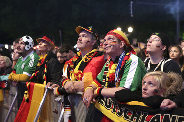 WM-Fanmeile beim Spiel Deutschland gegen Ghana, Berlin