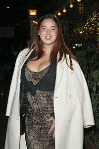 Magical Christmas Ball von LeGer by Lena Gercke in Berlin