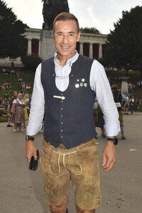 Almauftrieb beim Oktoberfest 2025 in München