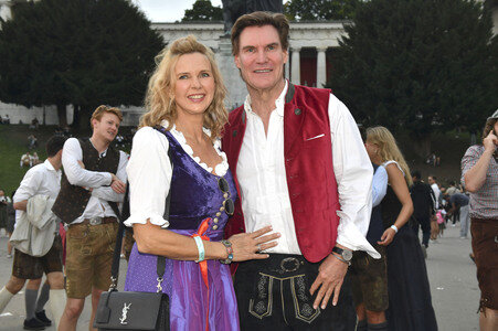 Almauftrieb beim Oktoberfest 2025 in München