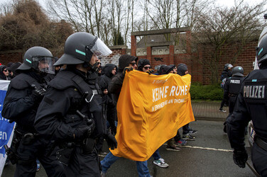 Gedenkkundgebung für Punker Thomas 'Schmuddel' Schulz, Dortmund