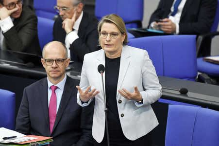 70. Sitzung des Deutschen Bundestages in Berlin