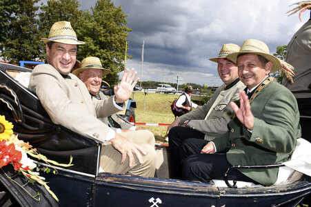 Volksfest 'Keferloher Montag' in Grasbrunn