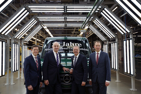 Jubiläumsfeier '25 Jahre Mercedes-Benz Werk Ludwigsfelde'