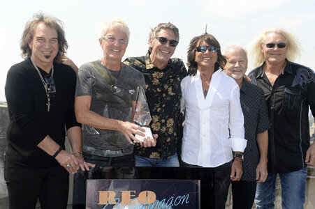 RIAA Diamond Award Verleihung an REO Speedwagon in New York