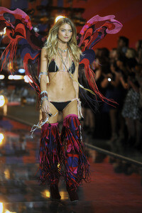 Victoria's Secret Fashion Show 2015