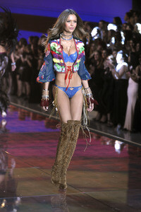 Victoria's Secret Fashion Show 2015