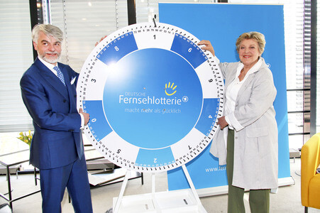 Jubiläumsziehung zum 60. Geburtstag der Fernsehlotterie in Hamburg