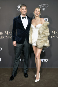 Magical Christmas Ball von LeGer by Lena Gercke in Berlin