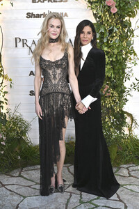 Filmpremiere 'Practical Magic 2 - Zauberhafte Schwestern' in Los Angeles