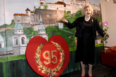 95. Geburtstag von Ruth Megary in München