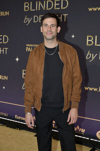 Weltpremiere der 'Blinded by Delight' Grand Show 2025 in Berlin