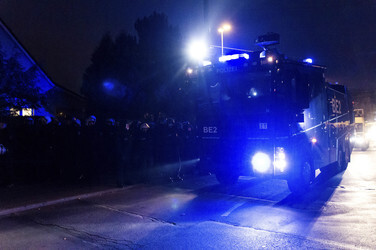 Gegen-Demo zur Neonazi-Demo gegen Flüchtlinge, Berlin