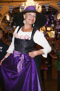 Wiesn Anstich 2026 im Hofbräu Berlin