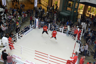 Wladimir Klitschko trainiert im Einkaufszentrum, Oberhausen