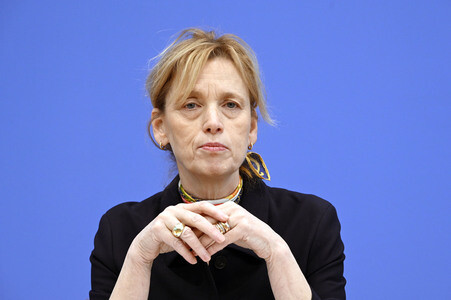 Bundespressekonferenz 'Seniorinnen und Senioren in der digitalen Welt' in Berlin