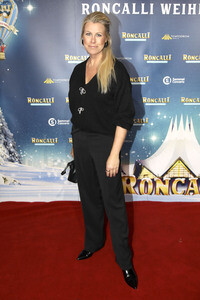 Premiere des 21. Original Roncalli Weihnachtscircus 2025 in Berlin