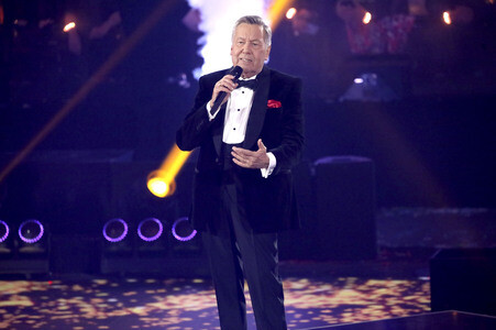 TV-Show 'Silvester-Schlagerbooom 2026 live - Die Wunderlichtershow!' in München