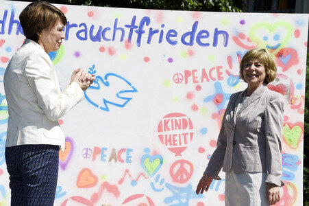 Übergabe des Ehrenamtes an die neue UNICEF-Schirmherrin in Berlin