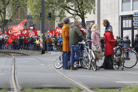 Demonstrationen gegen den AfD Bundesparteitag in Köln
