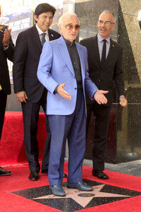 Charles Aznavour erhält einen Stern auf dem Hollywood Walk of Fame in Los Angeles